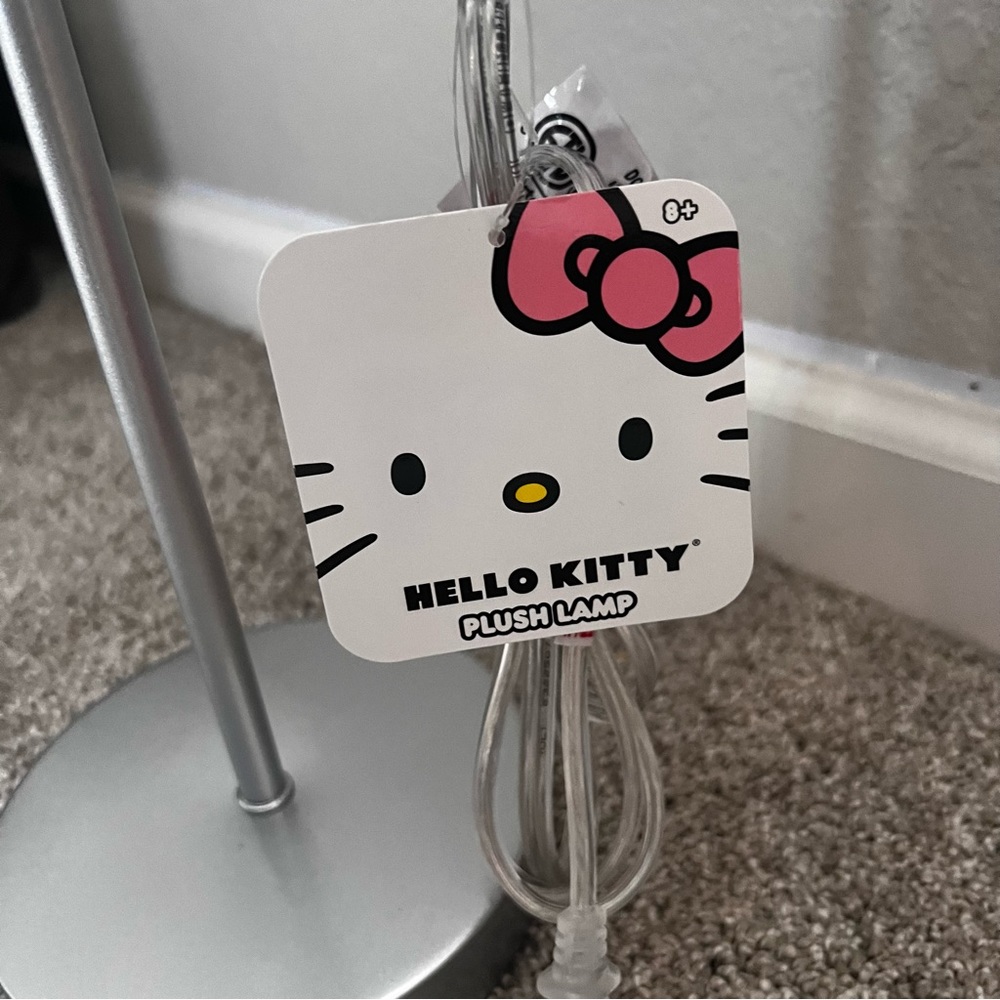 Hello Kitty Lamp - Picture 2 of 7